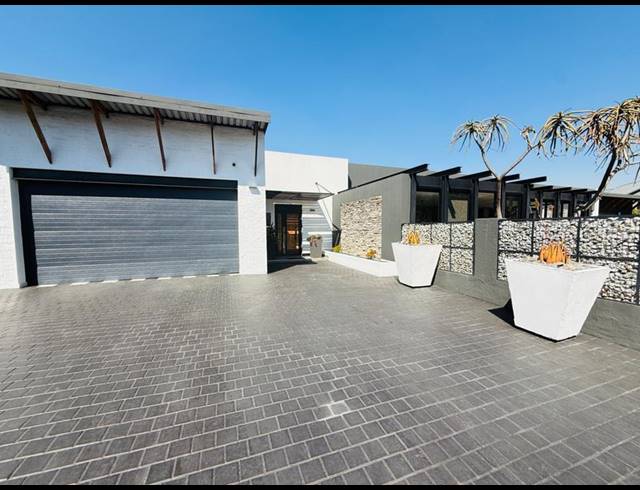3 BEDROOM HOUSE FOR SALE IN SABLE HILLS